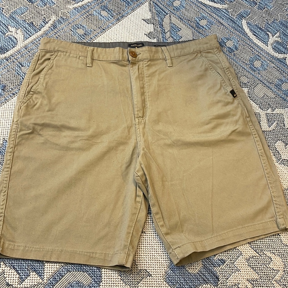 Mens Quicksilver Khaki Shorts